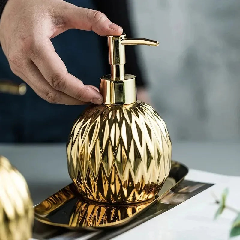 Distributeur Savon Doré avec Plateau Inox — Décoration Salle de Bain